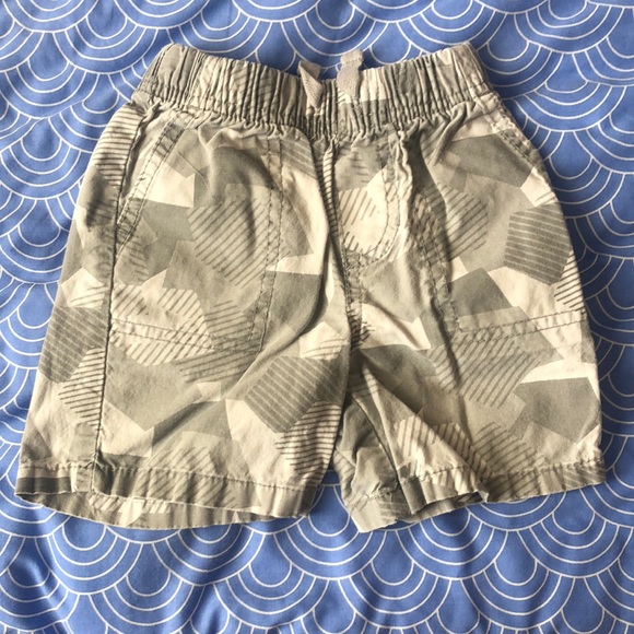Toddler shorts Lot - Picture 6 of 6